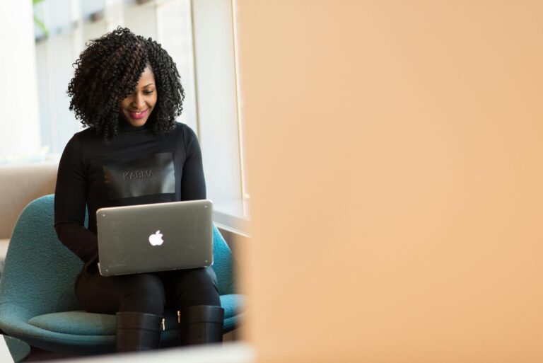 “Storytelling Secrets: How to Create Magnetic Content That Captivates Your Audience”